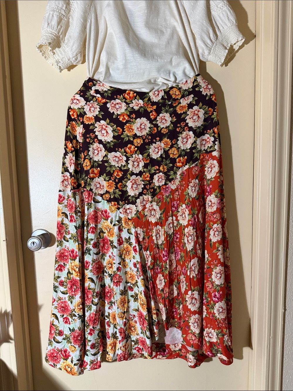 Farm Rio - Skirt - Floral Autumn Colors - Hi Lo Hem - size MED - EUC - Picture 2 of 12